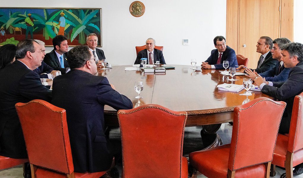 Brasília - DF, 05/07/2016. Presidente em Exercício Michel Temer recebe o senador Renan Calheiros, Presidente do Senado Federal, senador Otto Alencar (PSD/BA), senador Ataídes Oliveira (PSDB/TO). Foto: Beto Barata/PR (Foto: Roberta Namour) Brasília - DF, 05/07/2016. Presidente em Exercício Michel Temer recebe o senador Renan Calheiros, Presidente do Senado Federal, senador Otto Alencar (PSD/BA), senador Ataídes Oliveira (PSDB/TO). Foto: Beto Barata/PR