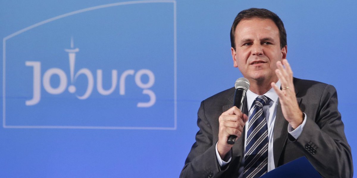 Rio's mayor and C40 chairman Eduardo Paes takes part in a debate on the first day of the C40 Cities climate summit in Johannesburg on February 5, 2014. AFP PHOTO/MARCO LONGARI (Photo credit should read MARCO LONGARI/AFP/Getty Images) (Foto: Gisele Federicce) Rio's mayor and C40 chairman Eduardo Paes takes part in a debate on the first day of the C40 Cities climate summit in Johannesburg on February 5, 2014. AFP PHOTO/MARCO LONGARI (Photo credit should read MARCO LONGARI/AFP/Getty Images)