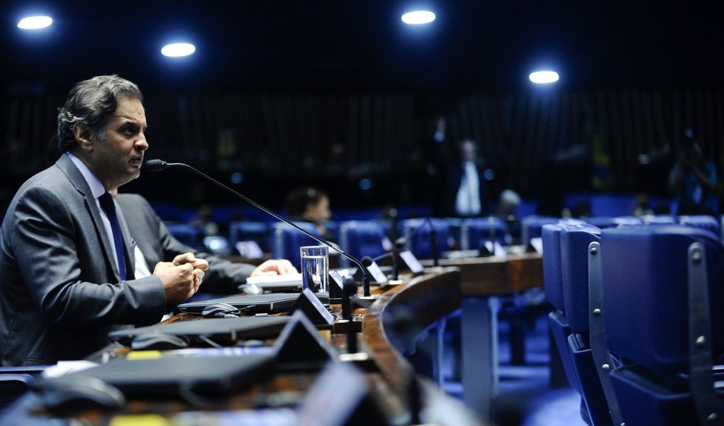 Plenário do Senado Federal durante sessão deliberativa ordinária. Em pronunciamento, senador Aécio Neves (PSDB-MG). Foto: Marcos Oliveira/Agência Senado (Foto: Roberta Namour) Plenário do Senado Federal durante sessão deliberativa ordinária. Em pronunciamento, senador Aécio Neves (PSDB-MG). Foto: Marcos Oliveira/Agência Senado