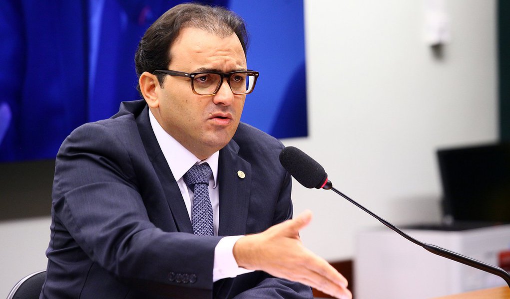 Brasília- DF- Brasil- 06/08/2015- Audiência pública com o (D) presidente da OAB, Marcus Vinícius Furtado Coelho. Na foto, o presidente da OAB, Marcus Vinícius Furtado Coelho. Foto: Antonio Augusto/ Câmara dos Deputados (Foto: Aquiles Lins) Brasília- DF- Brasil- 06/08/2015- Audiência pública com o (D) presidente da OAB, Marcus Vinícius Furtado Coelho. Na foto, o presidente da OAB, Marcus Vinícius Furtado Coelho. Foto: Antonio Augusto/ Câmara dos Deputados