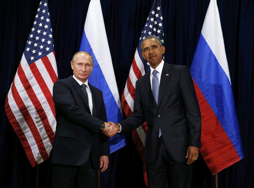 U.S. President Barack Obama (R) meets with Russian President Vladimir Putin during the 70th session of the United Nations General Assembly at the U.N. Headquarters in New York, September 28, 2015. REUTERS/Kevin Lamarque (Foto: Paulo Emílio) U.S. President Barack Obama (R) meets with Russian President Vladimir Putin during the 70th session of the United Nations General Assembly at the U.N. Headquarters in New York, September 28, 2015. REUTERS/Kevin Lamarque