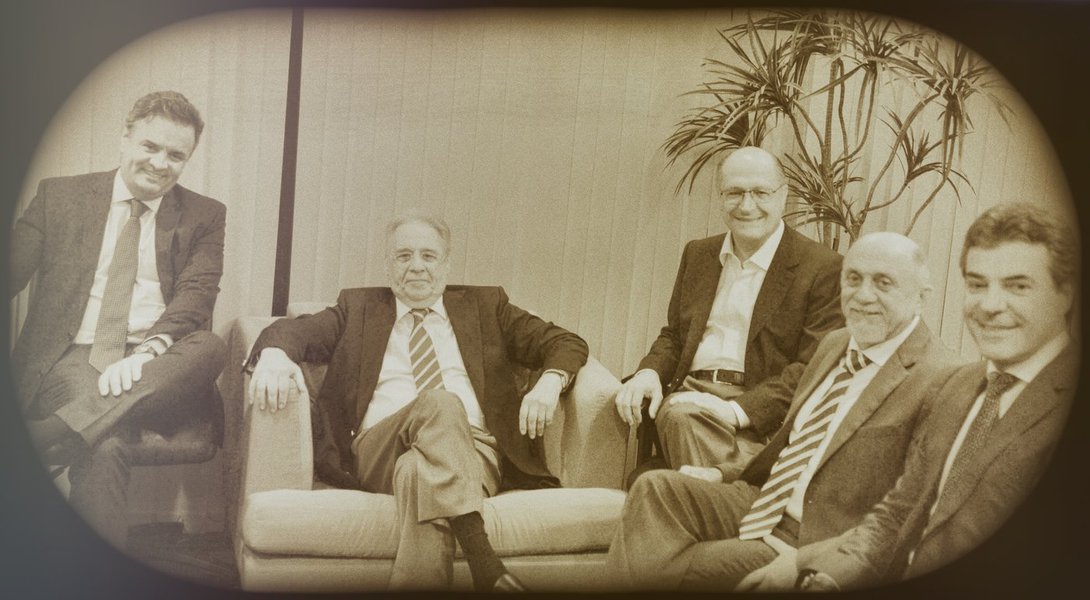 Brasília - O presidente nacional do PSDB, senador Aécio Neves, o ex-presidente da Fernando Henrique Cardoso, e governadores tucanos em reunião na sede da Executiva Nacional do PSDB (Valter Campanato/Agência Brasil) (Foto: Leonardo Attuch) Brasília - O presidente nacional do PSDB, senador Aécio Neves, o ex-presidente da Fernando Henrique Cardoso, e governadores tucanos em reunião na sede da Executiva Nacional do PSDB (Valter Campanato/Agência Brasil)