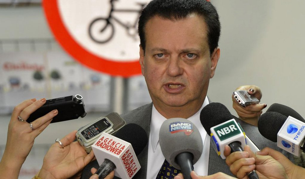 No Dia Mundial Sem Carro, o ministro Gilberto Kassab, lan�a a Cartilha do Ciclista que re�ne informa��es sobre a legisla��o, sinaliza��o, rede ciclovi�ria e regras de circula��o e seguran�a (Jos� Cruz/Ag�ncia Brasil) (Foto: Gisele Federicce) No Dia Mundial Sem Carro, o ministro Gilberto Kassab, lan�a a Cartilha do Ciclista que re�ne informa��es sobre a legisla��o, sinaliza��o, rede ciclovi�ria e regras de circula��o e seguran�a (Jos� Cruz/Ag�ncia Brasil)