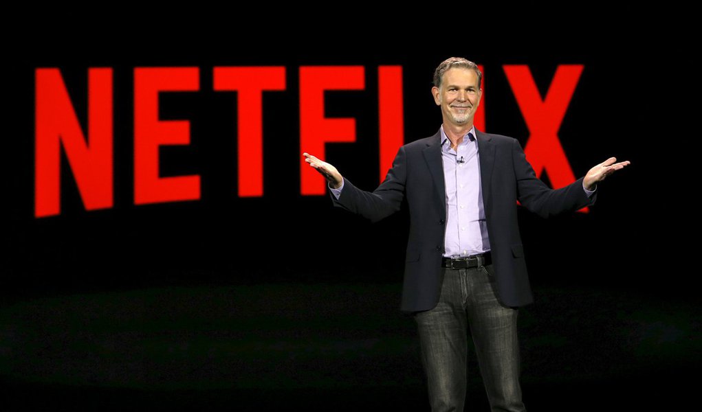 Reed Hastings, cofundador e presidente executivo do Netflix se apresenta durante conferência em Las Vegas. 6 de janeiro de 2016. REUTERS/Steve Marcus (Foto: Roberta Namour) Reed Hastings, cofundador e presidente executivo do Netflix se apresenta durante conferência em Las Vegas. 6 de janeiro de 2016. REUTERS/Steve Marcus