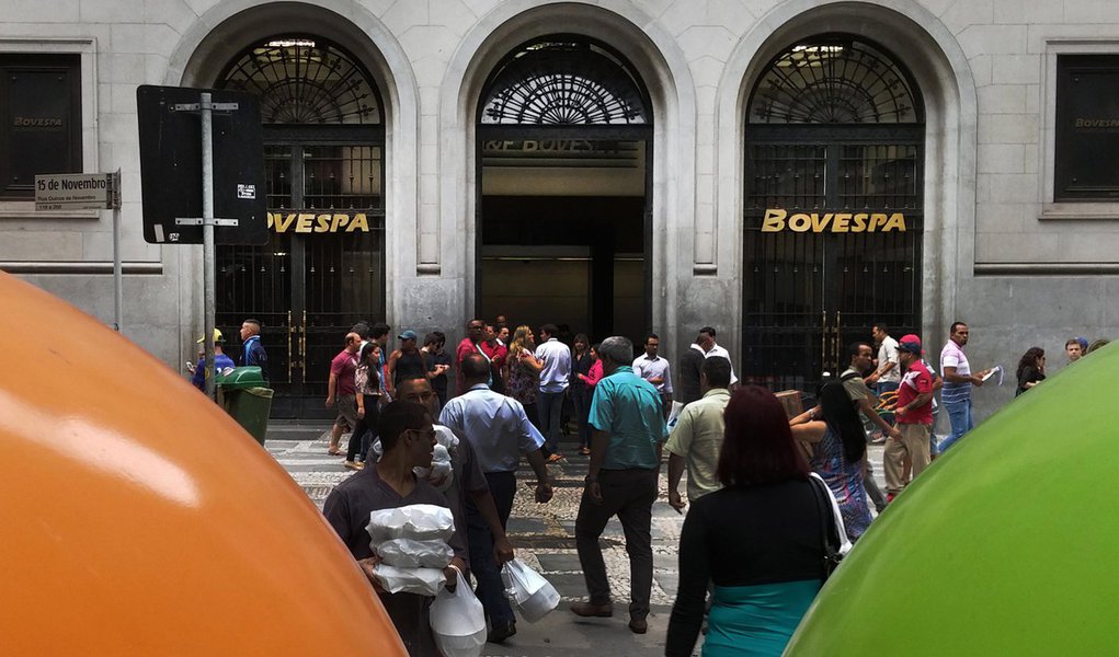SÃO PAULO 27 11 2014 IBOVESPA FOTO HUGO ARCE/FP (Foto: Roberta Namour) SÃO PAULO 27 11 2014 IBOVESPA FOTO HUGO ARCE/FP