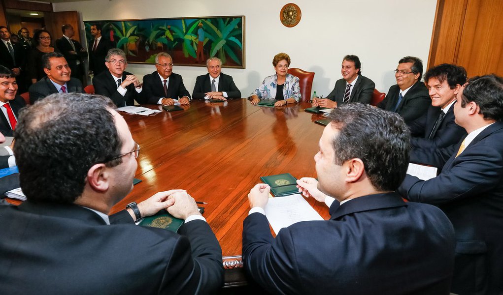 Brasília - DF, 25/03/2015. Presidenta Dilma Rousseff recebe Governadores do Nordeste. Foto: Roberto Stuckert Filho/PR. (Foto: Voney Malta) Brasília - DF, 25/03/2015. Presidenta Dilma Rousseff recebe Governadores do Nordeste. Foto: Roberto Stuckert Filho/PR.