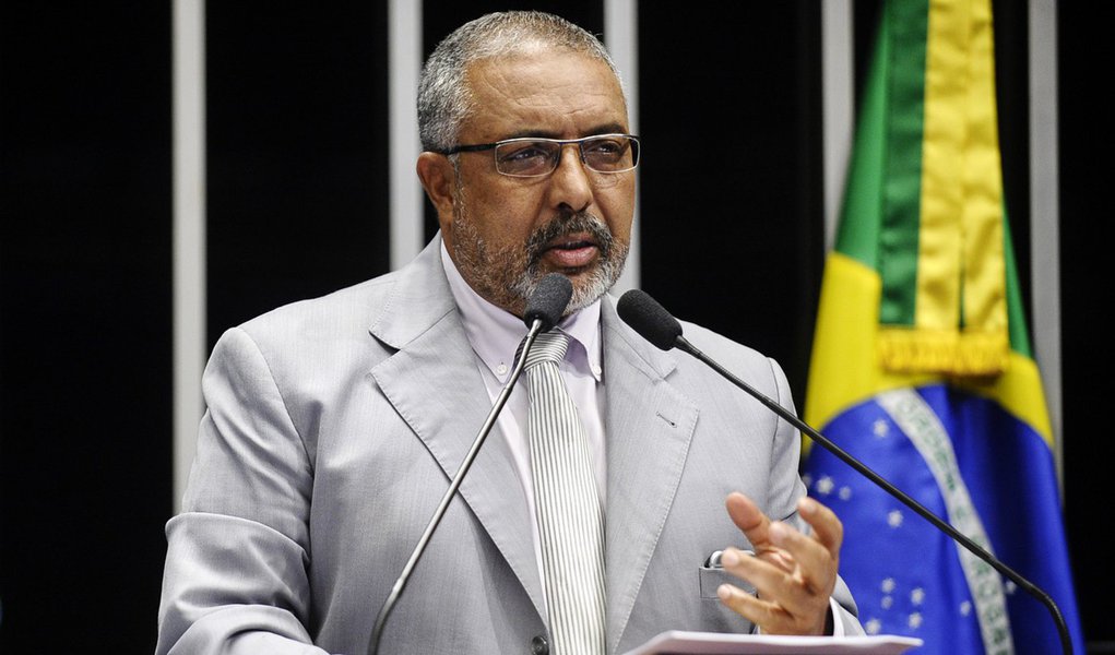 Plenário do Senado Federal durante sessão não deliberativa ordinária. Em discurso, senador Paulo Paim (PT-RS). Foto: Jefferson Rudy/Agência Senado (Foto: Leonardo Lucena) Plenário do Senado Federal durante sessão não deliberativa ordinária. Em discurso, senador Paulo Paim (PT-RS). Foto: Jefferson Rudy/Agência Senado