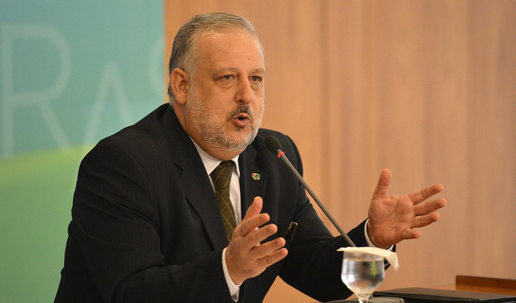 O ministro das Comunicações, Ricardo Berzoini,concede entrevista após reunião de coordenação política (José Cruz/Agência Brasil) (Foto: Tereza Cruvinel) O ministro das Comunicações, Ricardo Berzoini,concede entrevista após reunião de coordenação política (José Cruz/Agência Brasil)