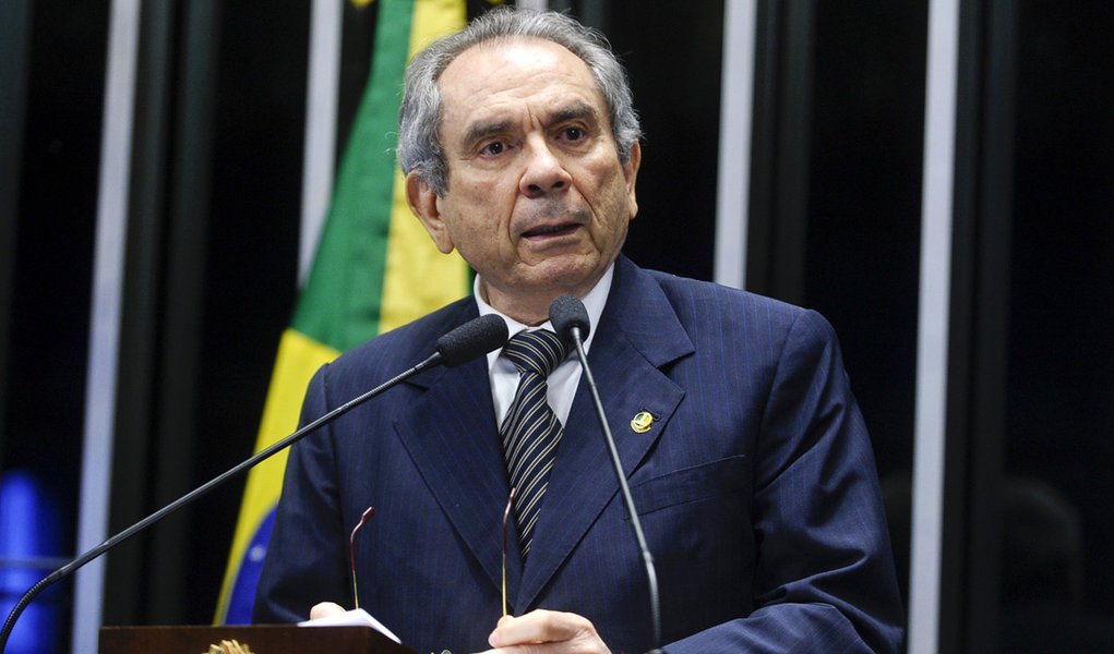 Plenário do Senado durante sessão deliberativa ordinária. Em discurso, senador Raimundo Lira (PMDB-PB). Foto: Moreira Mariz/Agência Senado (Foto: Roberta Namour) Plenário do Senado durante sessão deliberativa ordinária. Em discurso, senador Raimundo Lira (PMDB-PB). Foto: Moreira Mariz/Agência Senado