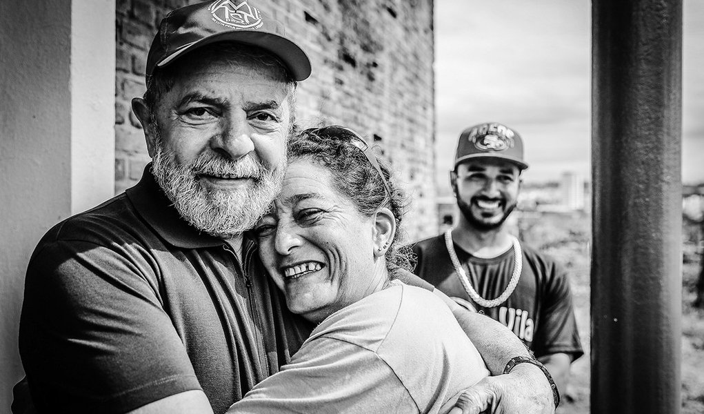 Sumaré- SP- Brasil- 18/11/2016- Ex-presidente Lula durante visita à Vila Soma. Foto: Ricardo Stuckert/ Instituto Lula (Foto: Leopoldo Vieira) Sumaré- SP- Brasil- 18/11/2016- Ex-presidente Lula durante visita à Vila Soma. Foto: Ricardo Stuckert/ Instituto Lula