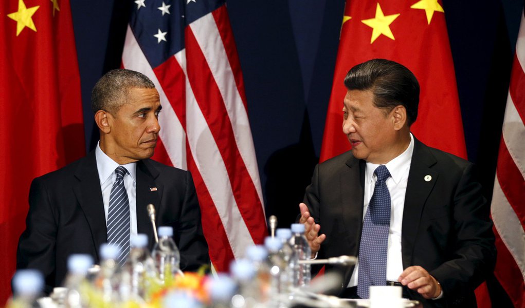 Presidente dos Estados Unidos, Barack Obama, e presidente chinês, Xi Jinping, durante encontro em Paris. 30/11/2015 REUTERS/Kevin Lamarque (Foto: Roberta Namour) Presidente dos Estados Unidos, Barack Obama, e presidente chinês, Xi Jinping, durante encontro em Paris. 30/11/2015 REUTERS/Kevin Lamarque