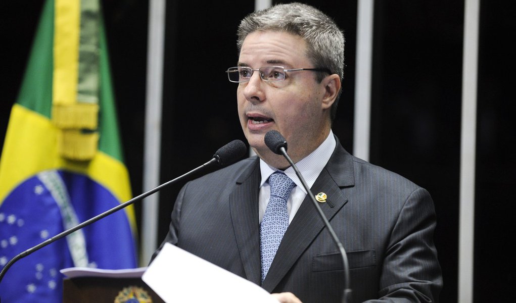 Plenário do Senado durante sessão deliberativa ordinária.
Em discurso, senador Antonio Anastasia (PSDB-MG).
Foto: Moreira Mariz/Agência Senado (Foto: Ribamar Fonseca) Plenário do Senado durante sessão deliberativa ordinária.
Em discurso, senador Antonio Anastasia (PSDB-MG).
Foto: Moreira Mariz/Agência Senado