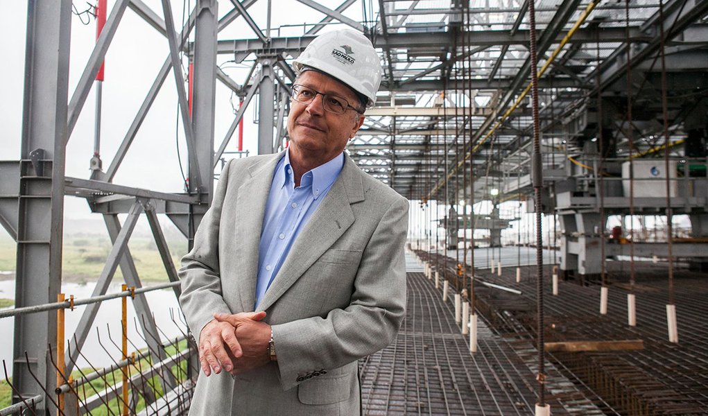 O governador Geraldo Alckmin durante vistoria das obras do Rodoanel Trecho Leste. DATA: 15/08/2013 LOCAL: Itaquaquecetuba/SP
FOTO: EDSON LOPES JR/A2 FOTOGRAFIA
FOTO: EDSON LOPES JR/A2 FOTOGRAFIA (Foto: Giuliana Miranda) O governador Geraldo Alckmin durante vistoria das obras do Rodoanel Trecho Leste. DATA: 15/08/2013 LOCAL: Itaquaquecetuba/SP
FOTO: EDSON LOPES JR/A2 FOTOGRAFIA
FOTO: EDSON LOPES JR/A2 FOTOGRAFIA