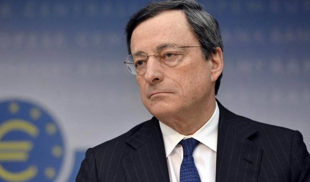 06/12/2012 Francoforte, conferenza stampa al termine del consiglio della Banca Centrale Europea, nella foto il governatore Mario Draghi (Foto: Leonardo Lucena) 06/12/2012 Francoforte, conferenza stampa al termine del consiglio della Banca Centrale Europea, nella foto il governatore Mario Draghi