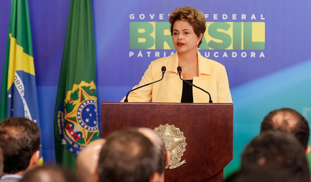 Brasília - DF, 02/09/2015. Presidenta Dilma Rousseff durante recepção à Delegação Brasileira de WorldSkills 2015 no Palácio do Planalto. Foto: Roberto Stuckert Filho/PR (Foto: Paulo Emílio) Brasília - DF, 02/09/2015. Presidenta Dilma Rousseff durante recepção à Delegação Brasileira de WorldSkills 2015 no Palácio do Planalto. Foto: Roberto Stuckert Filho/PR