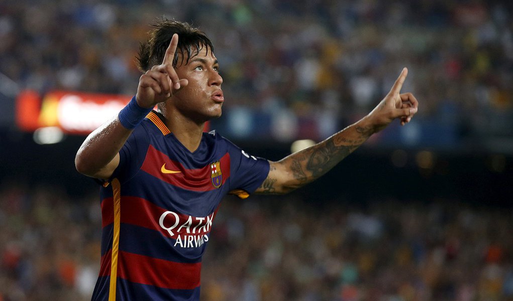 Neymar, do Barcelona, comemora gol contra a Roma em amistoso no estádio Camp Nou, em Barcelona, na Espanha, no inÃcio do mês. 05/08/2015 REUTERS/Albert Gea (Foto: Gisele Federicce) Neymar, do Barcelona, comemora gol contra a Roma em amistoso no estádio Camp Nou, em Barcelona, na Espanha, no inÃcio do mês. 05/08/2015 REUTERS/Albert Gea