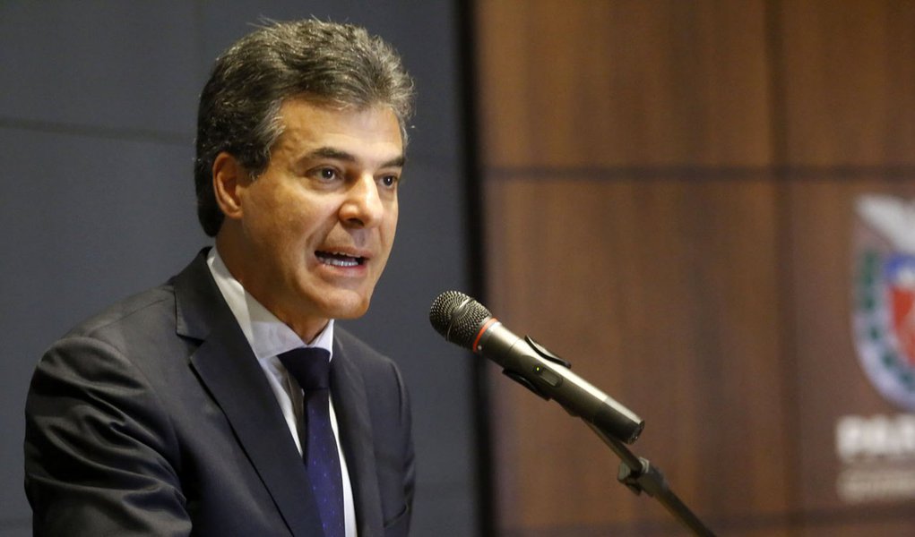 Governador Beto Richa durante reunião com secretariado.
Curitiba, 27/05/2015.
Foto: Rogério Machado/ANPr (Foto: Enio Verri) Governador Beto Richa durante reunião com secretariado.
Curitiba, 27/05/2015.
Foto: Rogério Machado/ANPr