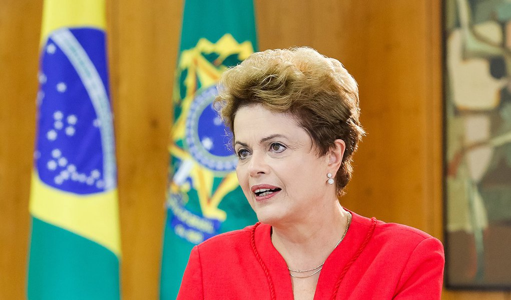 Brasília - DF, 05/06/2015. Presidenta Dilma Rousseff durante entrevista à TV France 24. Foto: Roberto Stuckert Filho/PR. (Foto: Leonardo Lucena) Brasília - DF, 05/06/2015. Presidenta Dilma Rousseff durante entrevista à TV France 24. Foto: Roberto Stuckert Filho/PR.