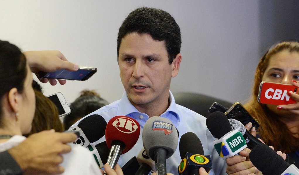 Brasília - O Ministro das Cidades, Bruno Araújo concede entrevista a imprensa (Domingos Tadeu/Agência Brasil) (Foto: Leonardo Attuch) Brasília - O Ministro das Cidades, Bruno Araújo concede entrevista a imprensa (Domingos Tadeu/Agência Brasil)