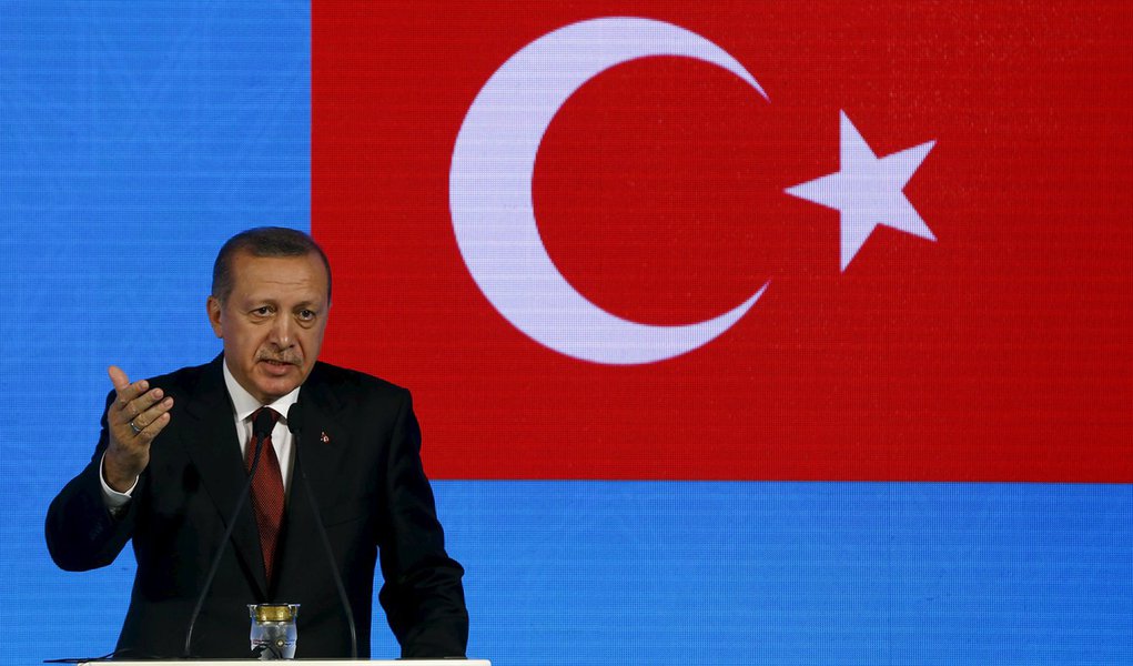 Presidente da Turquia, Tayyip Erdogan, durante encontro em Istambul. 13/11/2015 REUTERS/Osman Orsal (Foto: Pepe Escobar) www.brasil247.com - Presidente da Turquia, Tayyip Erdogan, durante encontro em Istambul. 13/11/2015 REUTERS/Osman Orsal