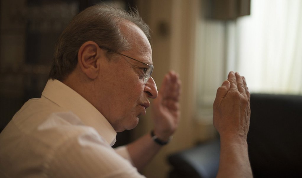 2014.12.17 - Porto Alegre/RS/Brasil - Entrevista com Tarso Genro. | Foto: Bernardo Jardim Ribeiro/Sul21.com.br (Foto: Gisele Federicce) 2014.12.17 - Porto Alegre/RS/Brasil - Entrevista com Tarso Genro. | Foto: Bernardo Jardim Ribeiro/Sul21.com.br