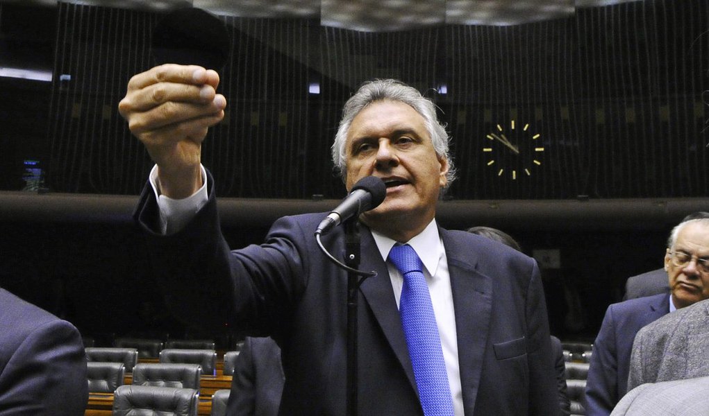 Plenário da Câmara dos Deputados durante sessão conjunta do Congresso Nacional destinada à leitura de expedientes e apreciação dos Vetos Presidenciais.
Em pronunciamento, deputado Ronaldo Caiado (DEM-GO).
Foto: Edilson Rodrigues/Agência Senado (Foto: José Barbacena) Plenário da Câmara dos Deputados durante sessão conjunta do Congresso Nacional destinada à leitura de expedientes e apreciação dos Vetos Presidenciais.
Em pronunciamento, deputado Ronaldo Caiado (DEM-GO).
Foto: Edilson Rodrigues/Agência Senado