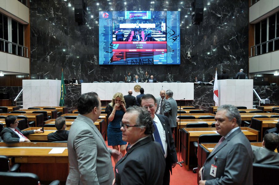 Deputados (Foto: Luis Mauro Queiroz) Deputados