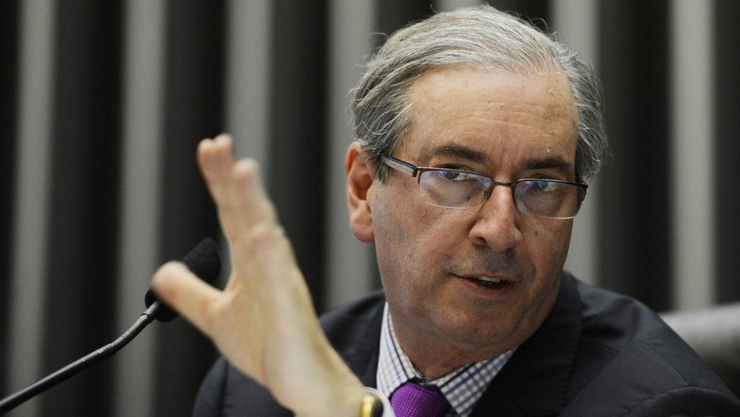 Presidente da Câmara, Eduardo Cunha, durante sessão para votação dos destaques do Projeto de Lei da Biodiversidade, PL7735/14, do Executivo (Fabio Rodrigues Pozzebom/Agência Brasil) (Foto: Leonardo Attuch) Presidente da Câmara, Eduardo Cunha, durante sessão para votação dos destaques do Projeto de Lei da Biodiversidade, PL7735/14, do Executivo (Fabio Rodrigues Pozzebom/Agência Brasil)