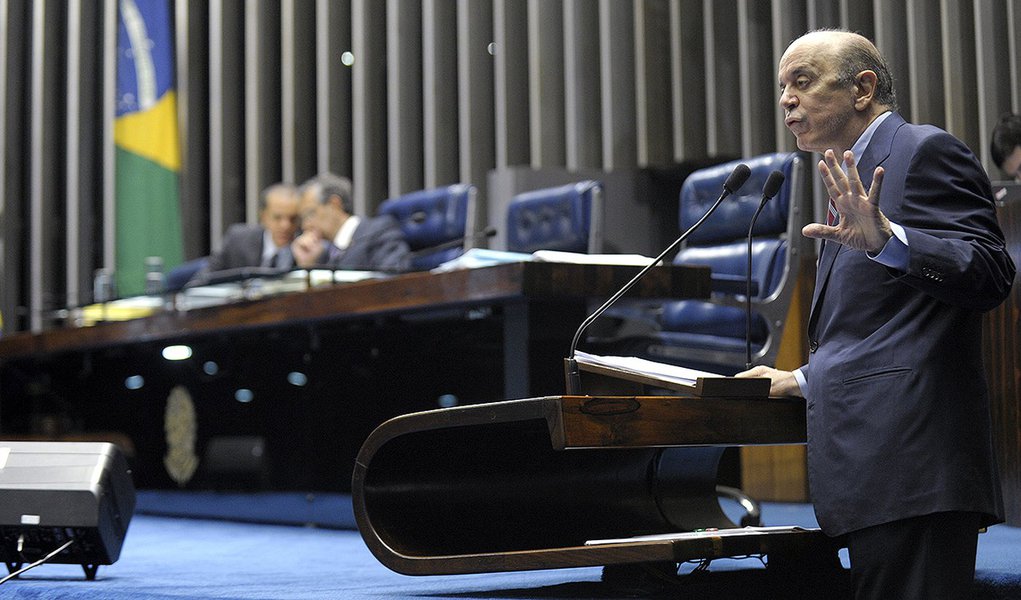 Plenário do Senado durante sessão deliberativa ordinária.
Em discurso, senador José Serra (PSDB-SP).
Foto: Jefferson Rudy/Agência Senado (Foto: Roberta Namour) Plenário do Senado durante sessão deliberativa ordinária.
Em discurso, senador José Serra (PSDB-SP).
Foto: Jefferson Rudy/Agência Senado