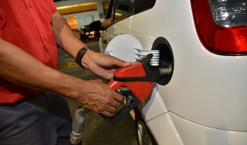 gasolina (Foto: Mauro Santayanna) gasolina