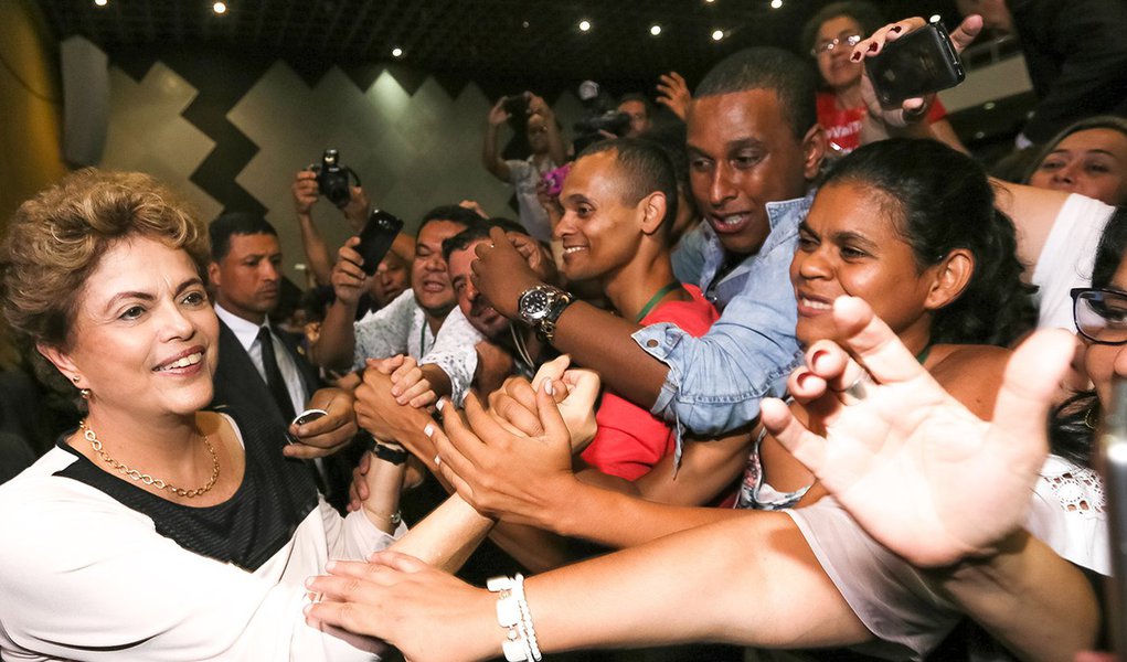 Brasília - DF, 07/12/2015. Presidenta Dilma Rousseff durante Cerimônia de abertura da X Conferência Nacional de Assistência Social. Foto: Roberto Stuckert Filho/PR (Foto: Paulo Moreira Leite) www.brasil247.com - Brasília - DF, 07/12/2015. Presidenta Dilma Rousseff durante Cerimônia de abertura da X Conferência Nacional de Assistência Social. Foto: Roberto Stuckert Filho/PR