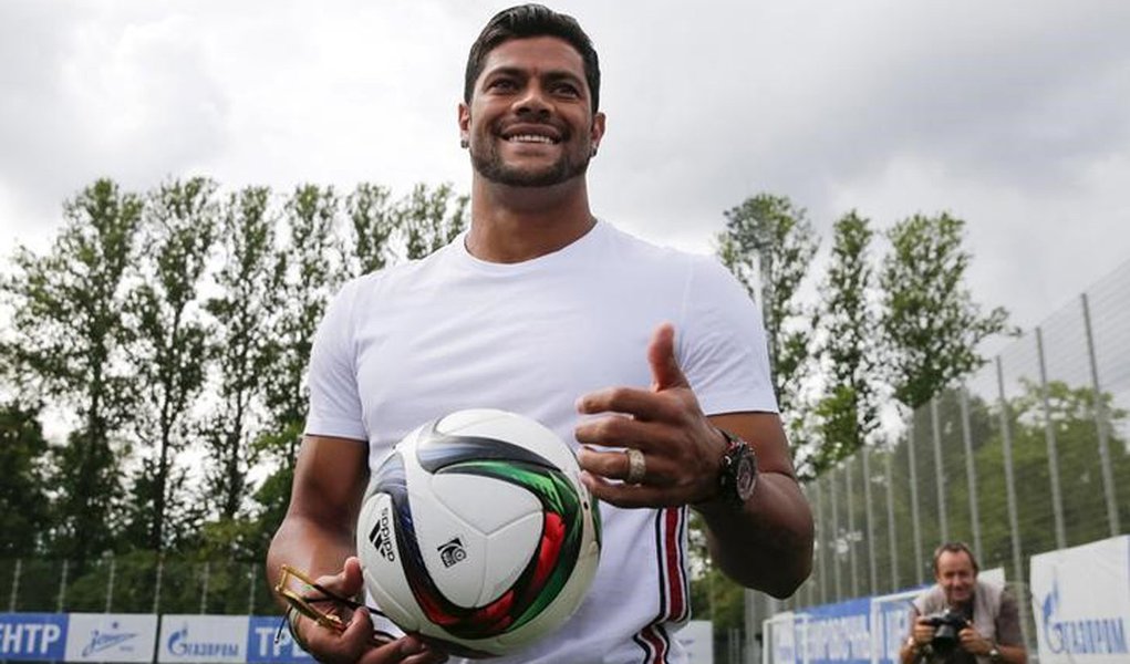 Hulk durante treino do Zenit em São Petersburgo. 20/7/2015. REUTERS/Maxim Shemetov (Foto: Leonardo Attuch) Hulk durante treino do Zenit em São Petersburgo. 20/7/2015. REUTERS/Maxim Shemetov