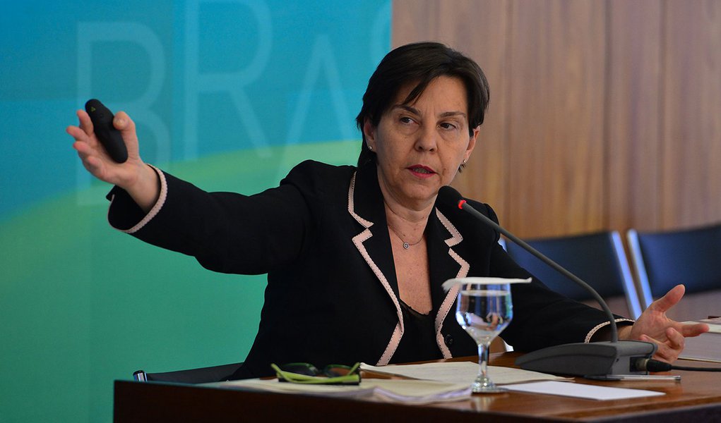 Brasília - A ministra do Desenvolvimento Social e Combate à Fome, Tereza Campello, comenta os dados da Pesquisa Nacional por Amostra de Domicílios (Pnad) 2014, divulgada pelo IBGE (Valter Campanato/Agência Brasil) (Foto: Leonardo Attuch) Brasília - A ministra do Desenvolvimento Social e Combate à Fome, Tereza Campello, comenta os dados da Pesquisa Nacional por Amostra de Domicílios (Pnad) 2014, divulgada pelo IBGE (Valter Campanato/Agência Brasil)