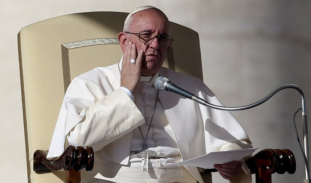 Papa Francisco durante missa na Praça de São Pedro, no Vaticano. 04/11/2015 REUTERS/Alessandro Bianchi (Foto: José Barbacena) Papa Francisco durante missa na Praça de São Pedro, no Vaticano. 04/11/2015 REUTERS/Alessandro Bianchi