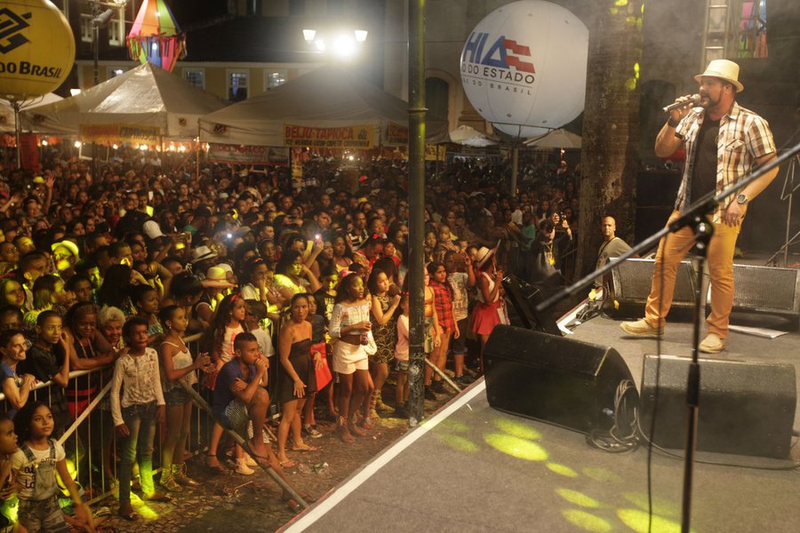 S�o Jo�o no Pel� Terreiro de Jesus Show da Banda Estakazero Foto: El�i Corr�a/GOVBA (Foto: Romulo Faro) S�o Jo�o no Pel� Terreiro de Jesus Show da Banda Estakazero Foto: El�i Corr�a/GOVBA