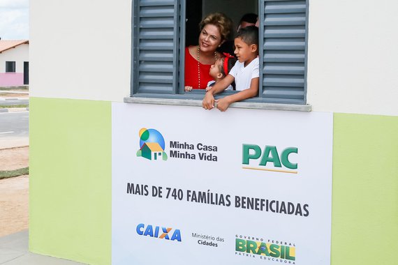 Boa Vista - RR, 07/08/2015. Presidenta Dilma Rousseff durante cerimônia de entrega de 747 unidades habitacionais dos Residenciais Pérola VI e VII e Ajuricaba, do Programa Minha Casa Minha Vida. Foto: Roberto Stuckert Filho/PR (Foto: Victor Rezende) Boa Vista - RR, 07/08/2015. Presidenta Dilma Rousseff durante cerimônia de entrega de 747 unidades habitacionais dos Residenciais Pérola VI e VII e Ajuricaba, do Programa Minha Casa Minha Vida. Foto: Roberto Stuckert Filho/PR