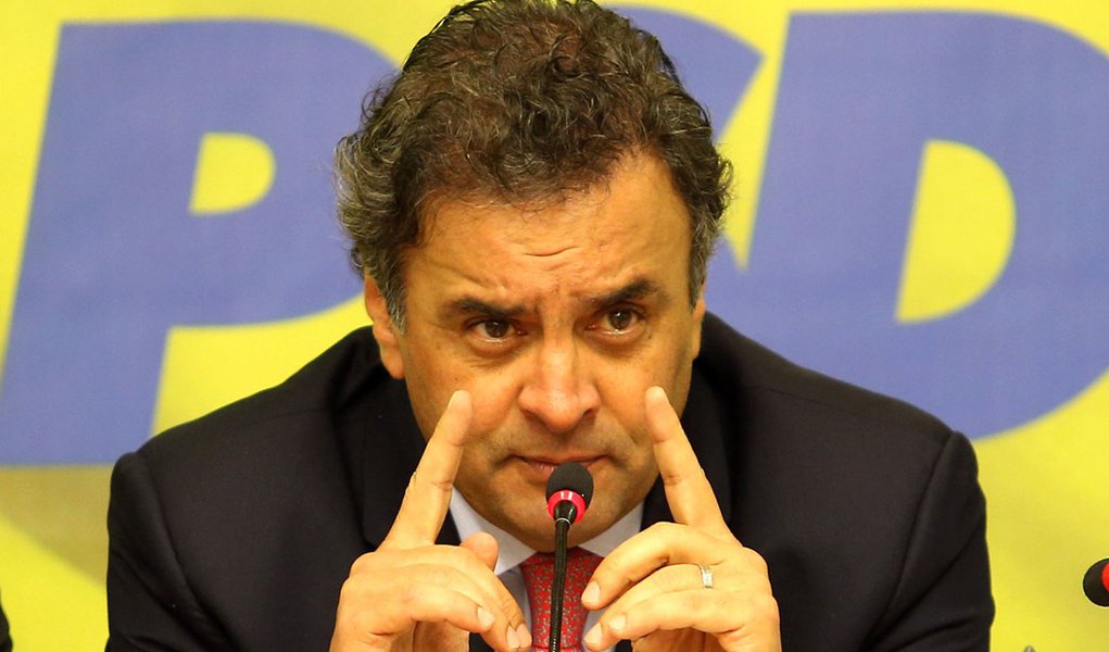 DF - CANDIDATURA/ADIAMENTO/AÉCIO NEVES - POLÍTICA - ATENÇÃO, SENHORES EDITORES: MATÉRIA COM EMBARGO. PUBLICAÇÃO LIBERADA A PARTIR DE DOMINGO, DIA 23 DE MARÇO DE 2014.O pré-candidato do PSDB à presidência da República, Aécio Neves, em reunião co a juve (Foto: Jose Carlos de Assis) DF - CANDIDATURA/ADIAMENTO/AÉCIO NEVES - POLÍTICA - ATENÇÃO, SENHORES EDITORES: MATÉRIA COM EMBARGO. PUBLICAÇÃO LIBERADA A PARTIR DE DOMINGO, DIA 23 DE MARÇO DE 2014.O pré-candidato do PSDB à presidência da República, Aécio Neves, em reunião co a juve