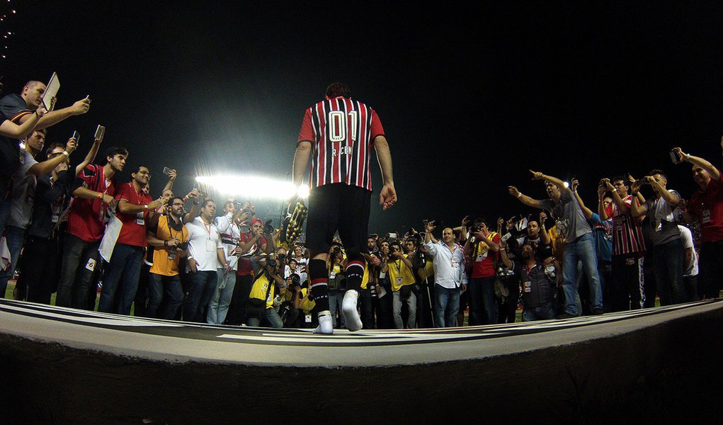 São Paulo 11/12/2015 Estádio do Morumbi , Rogério Ceni no jogo de despedida como jogador de futebol do São Paulo Futebol Clube. Foto Paulo Pinto/saopaulofc.net (Foto: Leonardo Attuch) São Paulo 11/12/2015 Estádio do Morumbi , Rogério Ceni no jogo de despedida como jogador de futebol do São Paulo Futebol Clube. Foto Paulo Pinto/saopaulofc.net