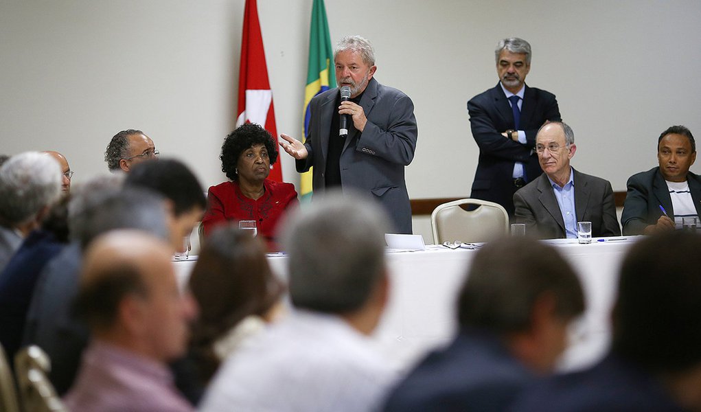 Brasília- DF- Brasil- 29/06/2015- O ex-presidente Luiz Inácio Lula da Silva, se reúne, com as bancadas do PT no Senado e na Câmara. Foto: Ricardo Stuckert/ Instituto Lula (Foto: Gisele Federicce) Brasília- DF- Brasil- 29/06/2015- O ex-presidente Luiz Inácio Lula da Silva, se reúne, com as bancadas do PT no Senado e na Câmara. Foto: Ricardo Stuckert/ Instituto Lula