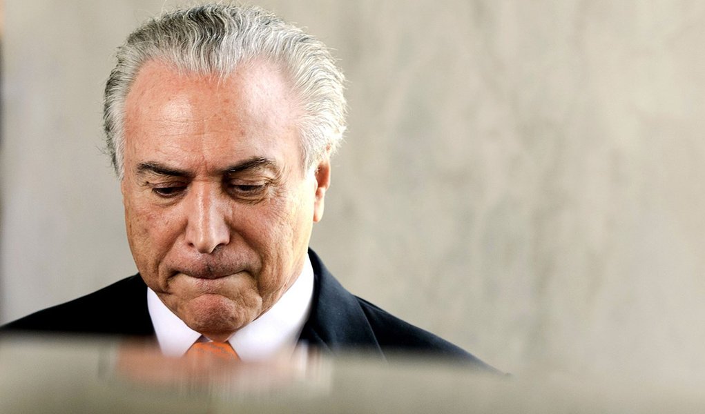 Brasília - O vice-presidente, Michel Temer, fala à imprensa ao deixar seu gabinete no Palácio do Planalto (Marcelo Camargo/Agência Brasil) (Foto: Pedro Maciel) www.brasil247.com - Brasília - O vice-presidente, Michel Temer, fala à imprensa ao deixar seu gabinete no Palácio do Planalto (Marcelo Camargo/Agência Brasil)