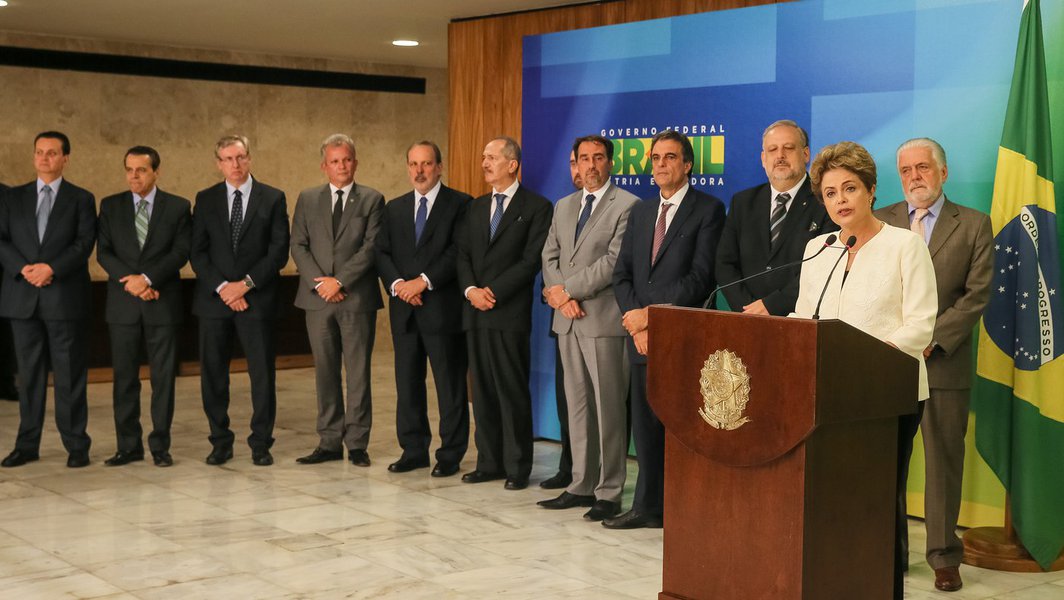 Brasília - DF, 02/12/2015. Presidenta Dilma Rousseff durante pronunciamento à imprensa no Palácio do Planalto. Foto: Roberto Stuckert Filho/PR (Foto: Hélio Doyle) Brasília - DF, 02/12/2015. Presidenta Dilma Rousseff durante pronunciamento à imprensa no Palácio do Planalto. Foto: Roberto Stuckert Filho/PR