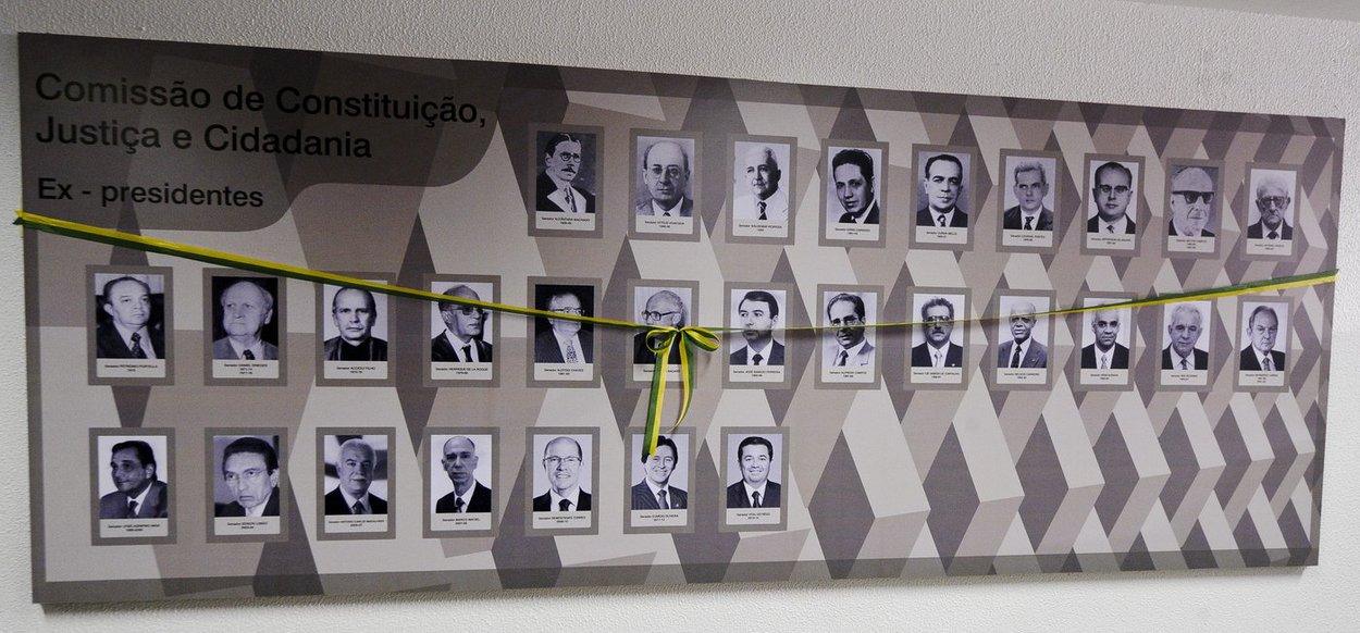 Galeria de ex-presidentes da Comiss�o de Constitui��o, Justi�a e Cidadania (CCJ).
Foto: Edilson Rodrigues/Ag�ncia Senado (Foto: Realle Palazzo-Martini) Galeria de ex-presidentes da Comiss�o de Constitui��o, Justi�a e Cidadania (CCJ).
Foto: Edilson Rodrigues/Ag�ncia Senado