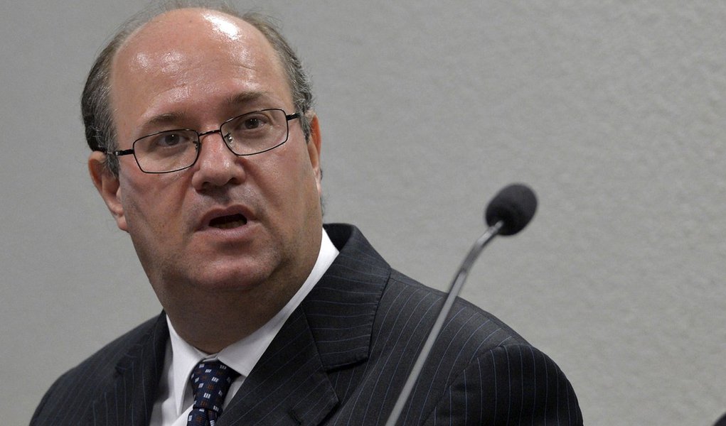 A Comissão de Assuntos Econômicos (CAE) debate, em audiência pública, a economia brasileira, com ênfase nas perspectivas de crescimento sustentado para os próximos anos. Ilan Goldfajn,economistga-chefe do Itaú Unibanco. (Foto: Roberta Namour) A Comissão de Assuntos Econômicos (CAE) debate, em audiência pública, a economia brasileira, com ênfase nas perspectivas de crescimento sustentado para os próximos anos. Ilan Goldfajn,economistga-chefe do Itaú Unibanco.