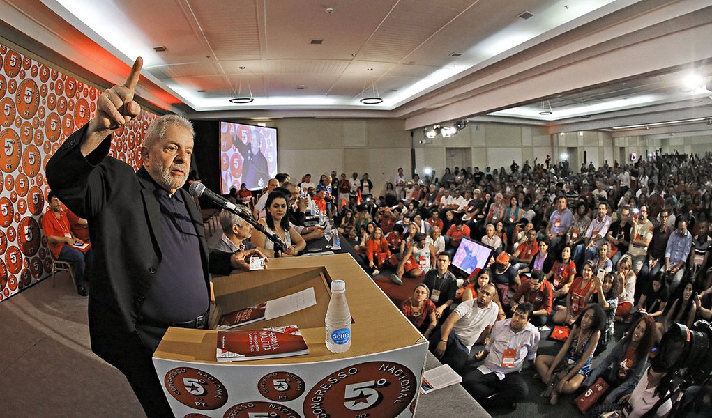 Salvador- BA- Brasil- 12/06/2015- O ex-presidente Lula participa do lançamento da campanha de arrecadação do Partido dos Trabalhadores (PT), na cidade de Salvador.
Foto: Ricardo Stuckert/ Instituto Lula (Foto: Roberta Namour) www.brasil247.com - Salvador- BA- Brasil- 12/06/2015- O ex-presidente Lula participa do lançamento da campanha de arrecadação do Partido dos Trabalhadores (PT), na cidade de Salvador.
Foto: Ricardo Stuckert/ Instituto Lula