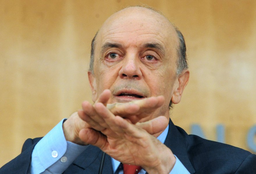Brasilia- - O candidato a presidencia da republica, JOSÉ SERRA (PSDB) participa de Sessão Plenária do Conselho Federal da OAB (Foto: Leonardo Attuch) Brasilia- - O candidato a presidencia da republica, JOSÉ SERRA (PSDB) participa de Sessão Plenária do Conselho Federal da OAB