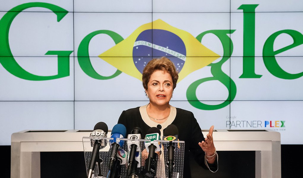 São Francisco - EUA, 01/07/2015. Presidenta Dilma Rousseff durante encontro com a senhora Janet Napolitano, presidemte da Universidade da Califórnia. Foto: Roberto Stuckert Filho/PR (Foto: Roberta Namour) São Francisco - EUA, 01/07/2015. Presidenta Dilma Rousseff durante encontro com a senhora Janet Napolitano, presidemte da Universidade da Califórnia. Foto: Roberto Stuckert Filho/PR