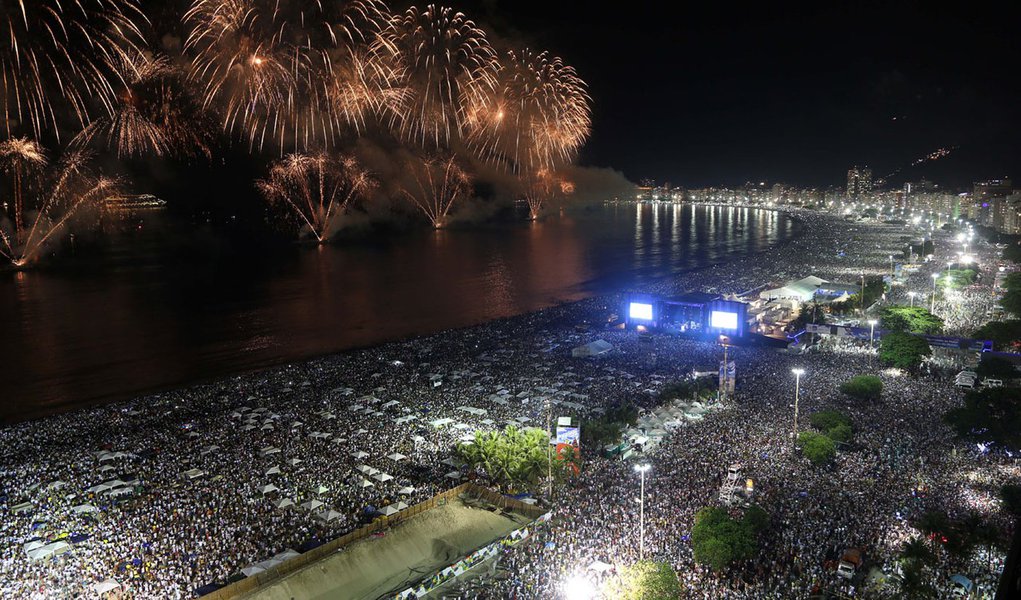 Réveillon 2014 | Copacabana - Foto: Fernando Maia | Riotur (Foto: Paulo Emílio) Réveillon 2014 | Copacabana - Foto: Fernando Maia | Riotur
