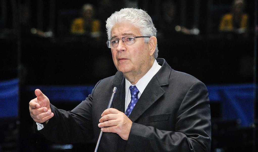 senador Roberto Requião (PMDB-PR) (Foto: Leonardo Lucena) senador Roberto Requião (PMDB-PR)