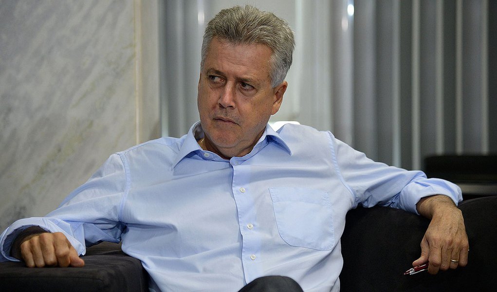 Brasília- DF- Brasil- 09/01/2015- Governador do DF, Rodrigo Rollemberg com representantes do Sindicato Dos Empregados em Eestabelecimentos de Serviços de Saúde de Brasília-DF (Wilson Dias/Agência Brasil) (Foto: Aquiles Lins) Brasília- DF- Brasil- 09/01/2015- Governador do DF, Rodrigo Rollemberg com representantes do Sindicato Dos Empregados em Eestabelecimentos de Serviços de Saúde de Brasília-DF (Wilson Dias/Agência Brasil)