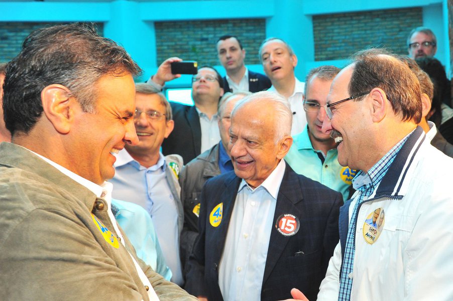 Sartori e Aécio em mobilização em Porto Alegre 18/10
Foto: Luiz Chaves/ Sartori 15 (Foto: Leonardo Attuch) www.brasil247.com - Sartori e Aécio em mobilização em Porto Alegre 18/10
Foto: Luiz Chaves/ Sartori 15